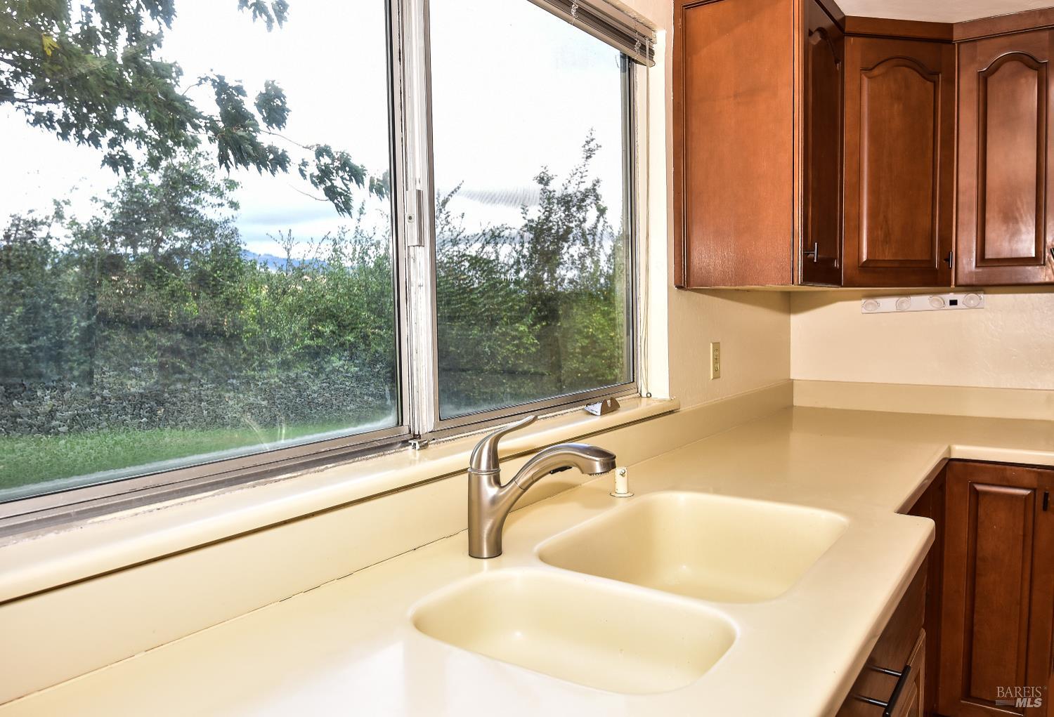Detail Gallery Image 14 of 37 For 20772 Temelec Dr, Sonoma,  CA 95476 - 3 Beds | 2 Baths