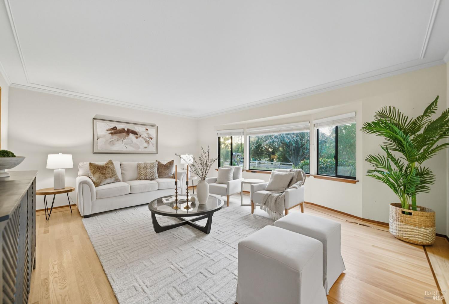 Detail Gallery Image 13 of 60 For 4047 Petaluma Blvd, Petaluma,  CA 94952 - 3 Beds | 2 Baths