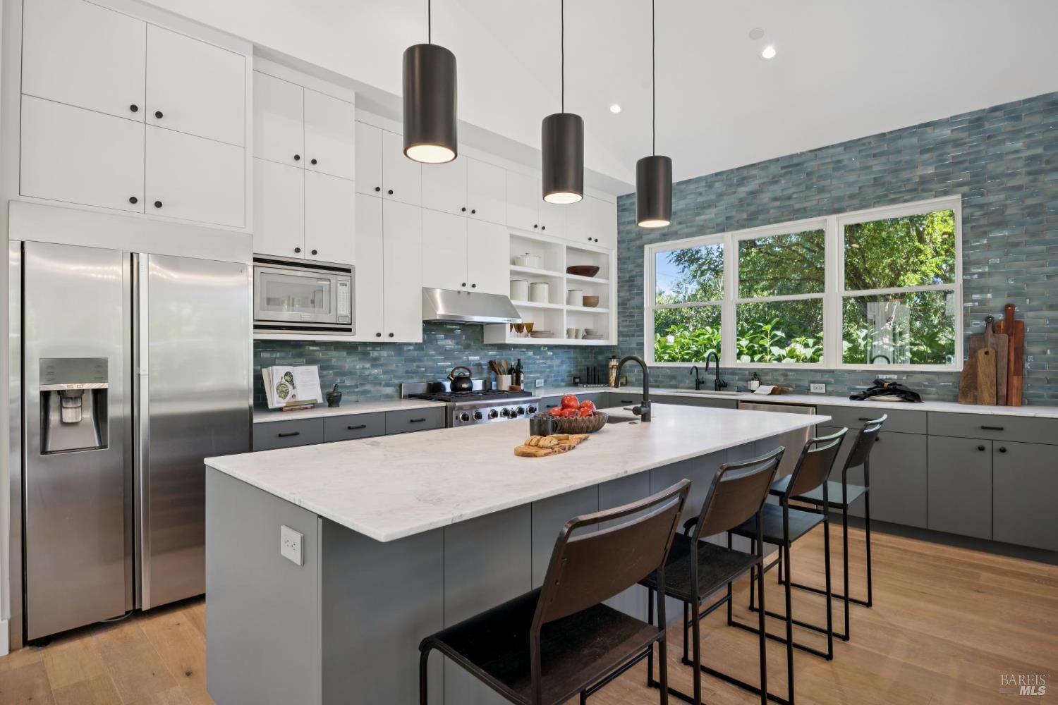 Detail Gallery Image 18 of 96 For 20685 5th St, Sonoma,  CA 95476 - 3 Beds | 3/1 Baths
