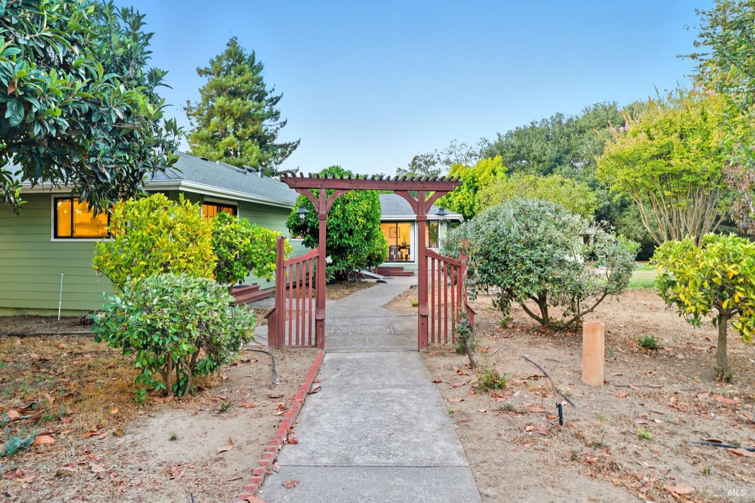 Detail Gallery Image 34 of 60 For 4047 Petaluma Blvd, Petaluma,  CA 94952 - 3 Beds | 2 Baths
