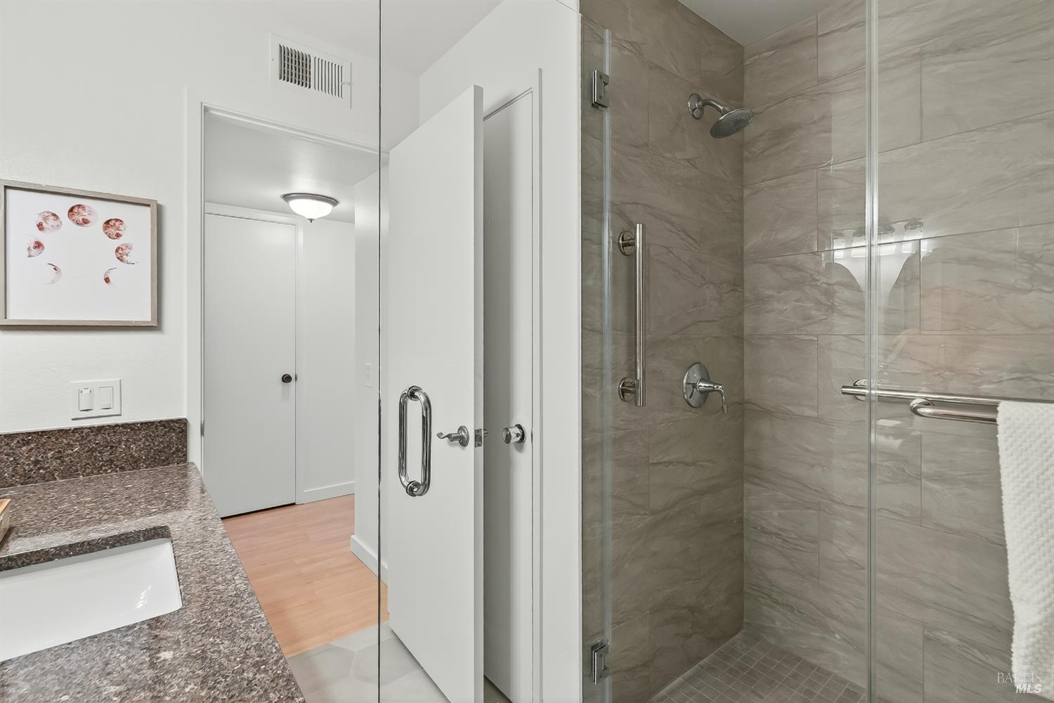 Detail Gallery Image 15 of 28 For 71 Scottsdale Way, Novato,  CA 94947 - 2 Beds | 1/1 Baths