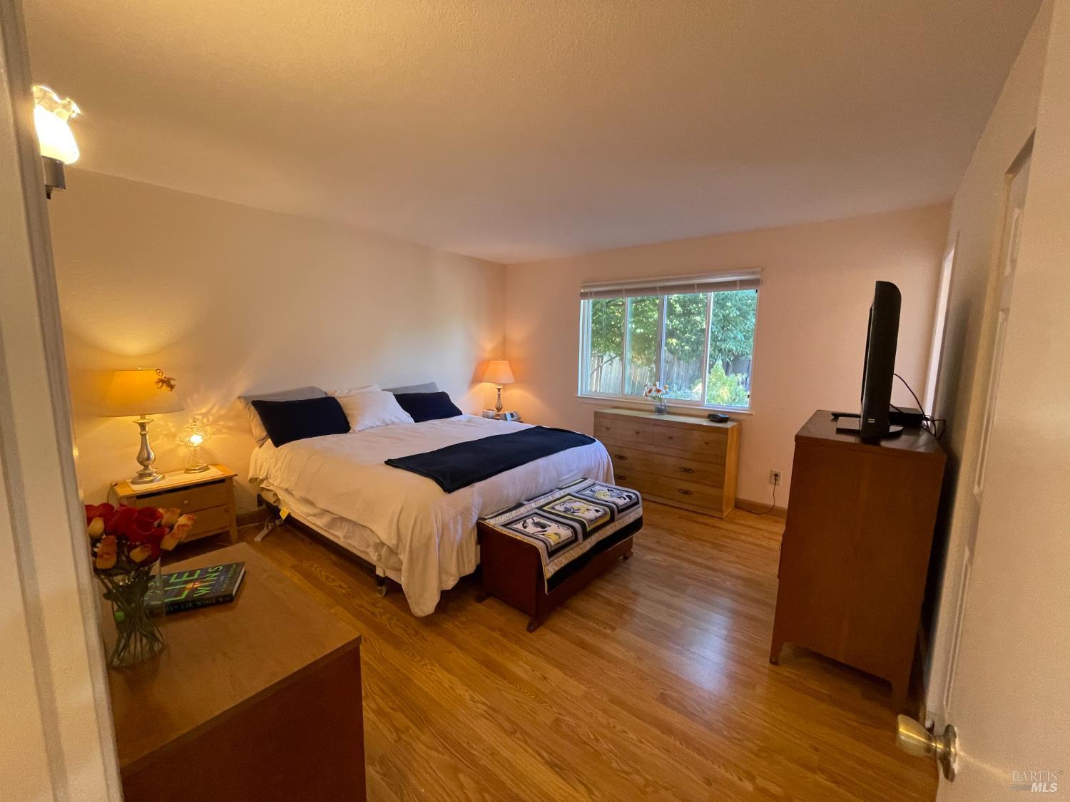 Detail Gallery Image 23 of 27 For 954 Eleanor Ave, Rohnert Park,  CA 94928 - 3 Beds | 2 Baths