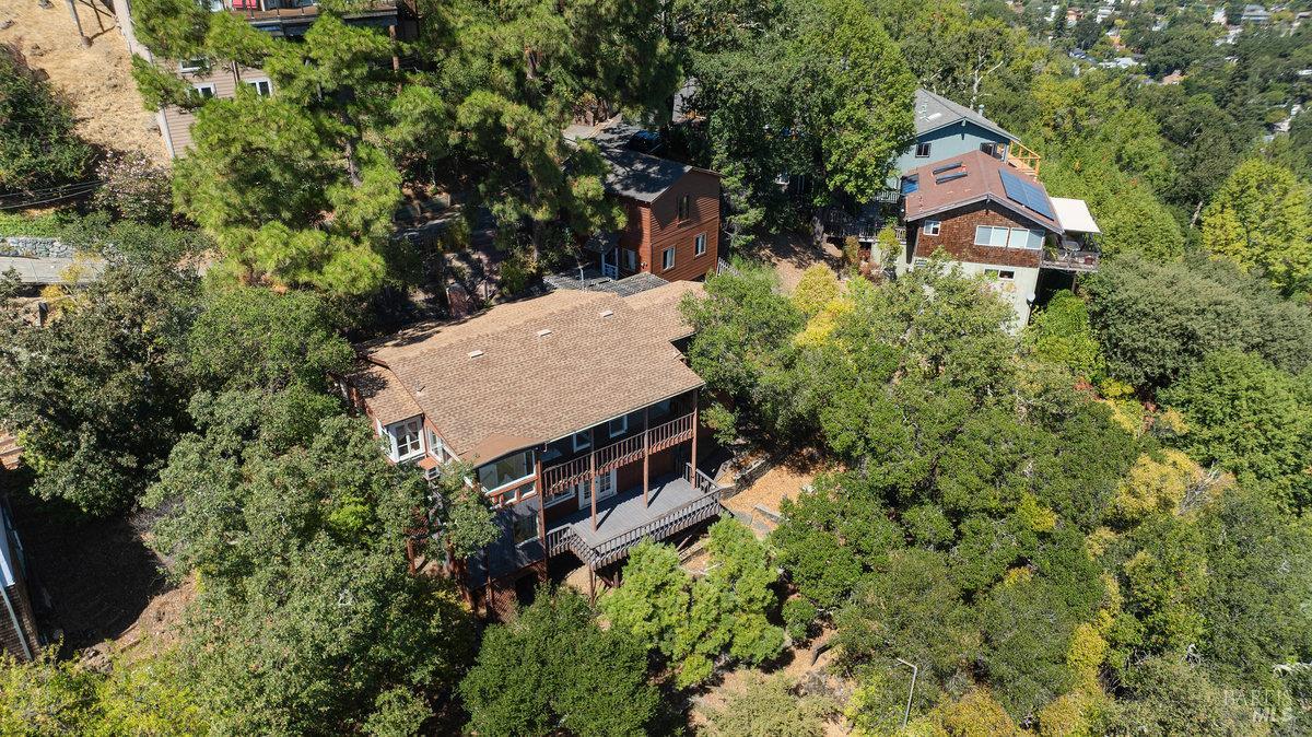 Detail Gallery Image 46 of 73 For 445 Scenic Ave, San Anselmo,  CA 94960 - 2 Beds | 2 Baths