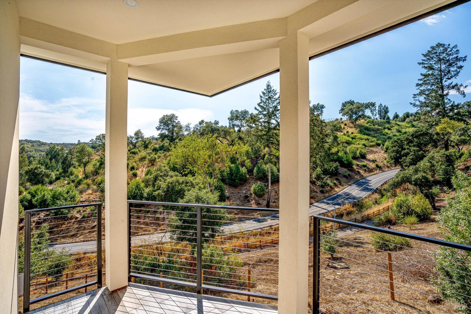 Detail Gallery Image 25 of 35 For 3511 Hanover Pl, Santa Rosa,  CA 95404 - 4 Beds | 3/1 Baths