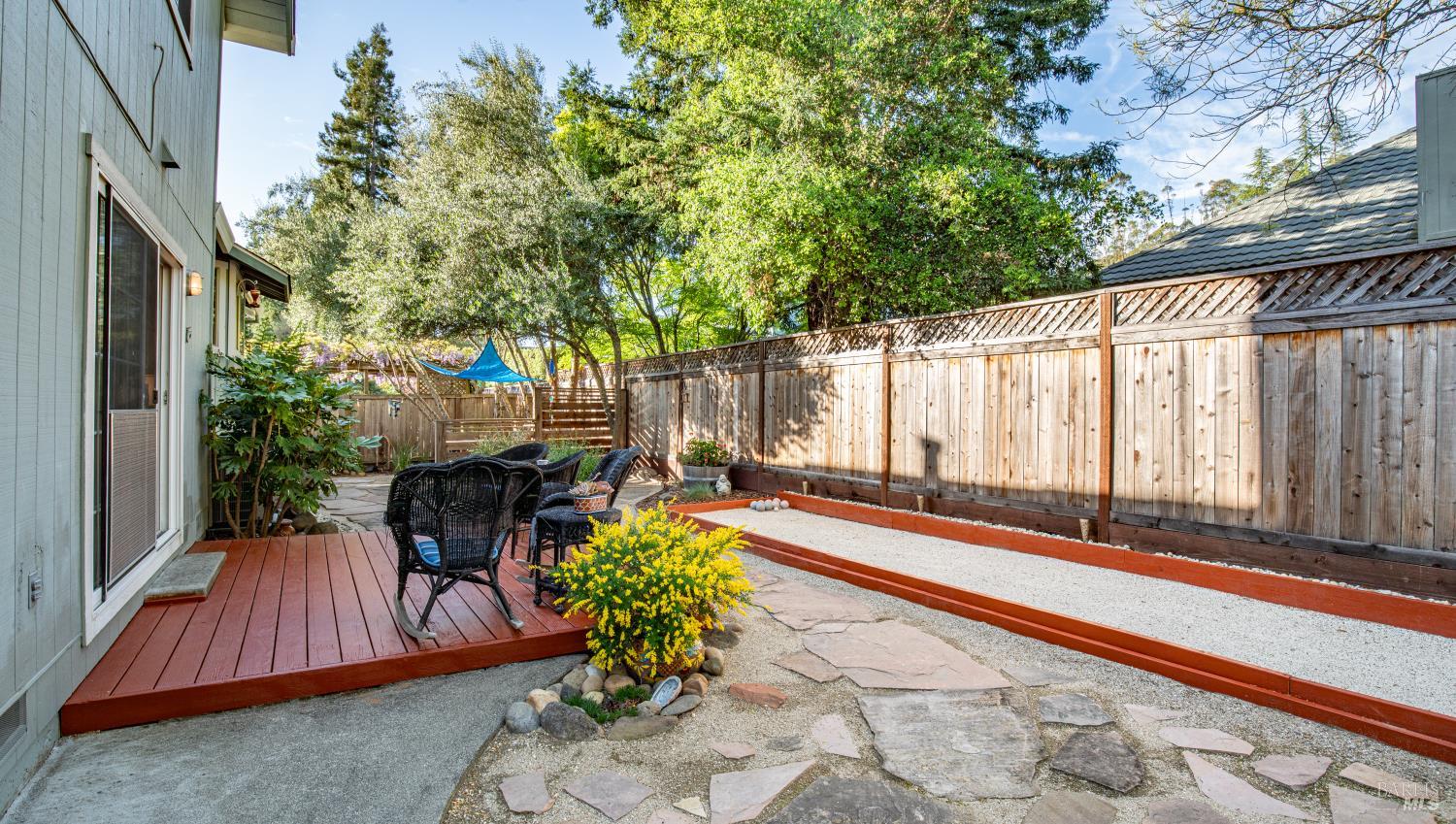 Detail Gallery Image 44 of 73 For 5270 Arnica Way, Santa Rosa,  CA 95403 - 4 Beds | 2/1 Baths