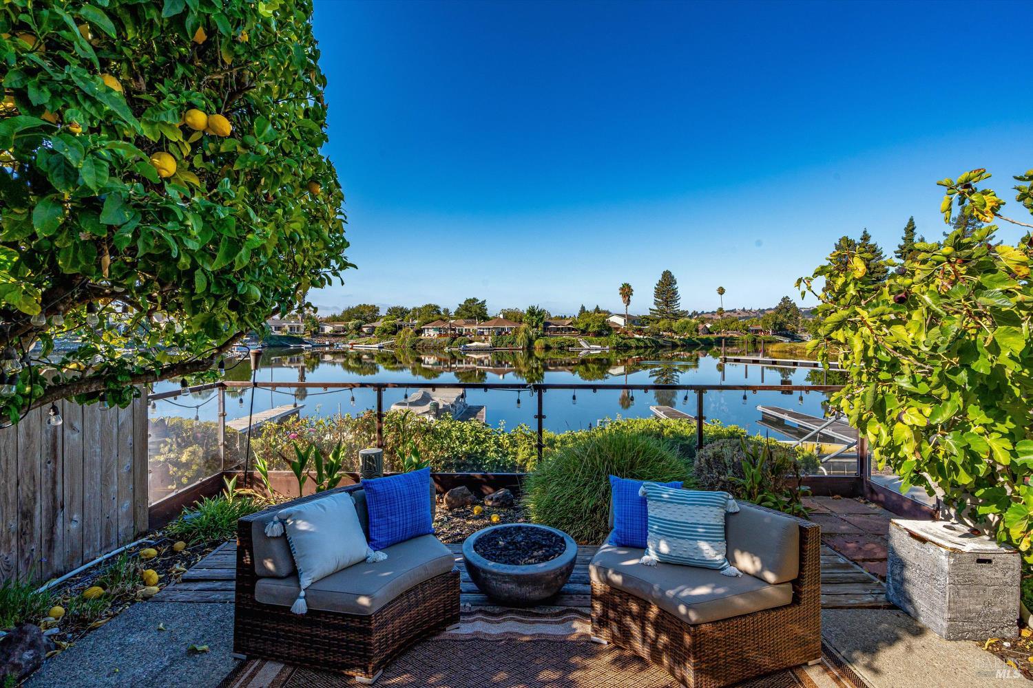 Detail Gallery Image 38 of 58 For 925 Marina Dr, Napa,  CA 94559 - 3 Beds | 2/1 Baths