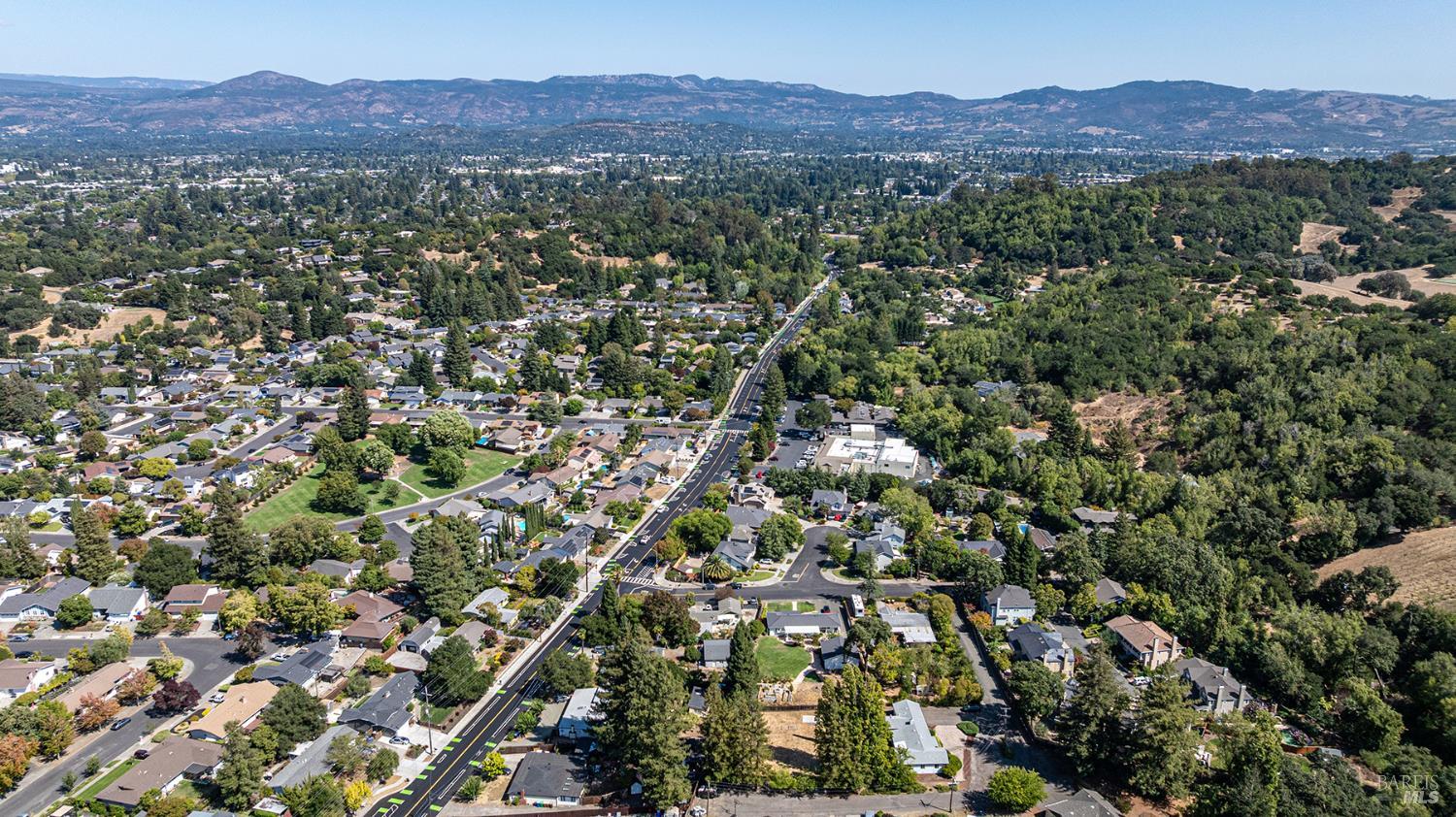 Detail Gallery Image 32 of 38 For 1016 Mccormick Ln, Napa,  CA 94558 - 4 Beds | 2 Baths