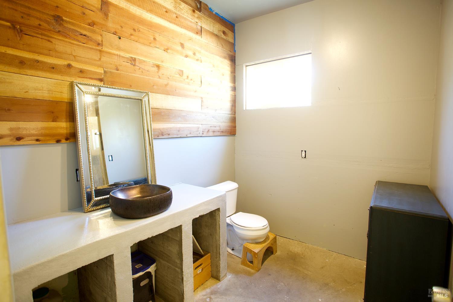 Detail Gallery Image 8 of 14 For 35100 Mendocino Pass Rd, Covelo,  CA 95428 - 2 Beds | 1 Baths
