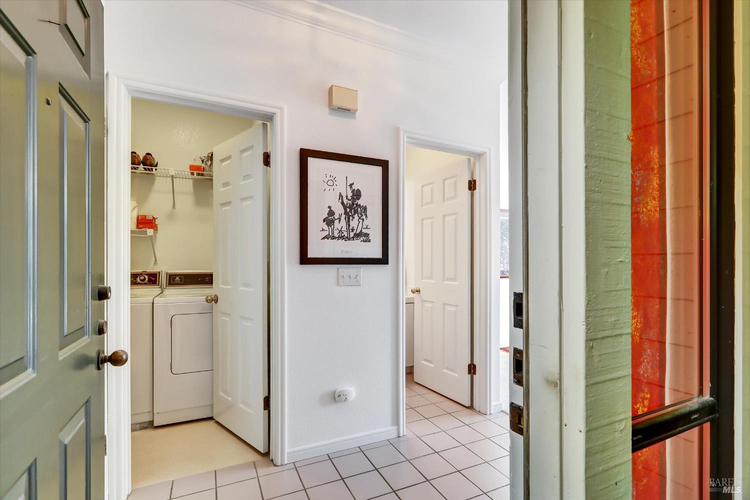 Detail Gallery Image 13 of 16 For 116 Eucalyptus Knoll St, Mill Valley,  CA 94941 - 1 Beds | 1/1 Baths