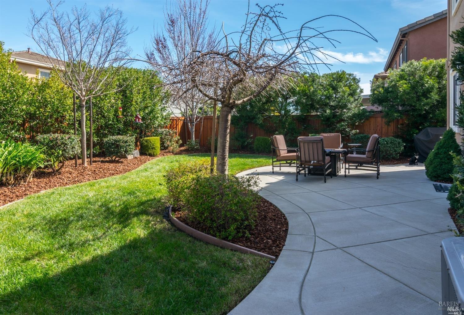 Detail Gallery Image 20 of 22 For 2222 Newcastle Dr, Vacaville,  CA 95687 - 3 Beds | 2/1 Baths