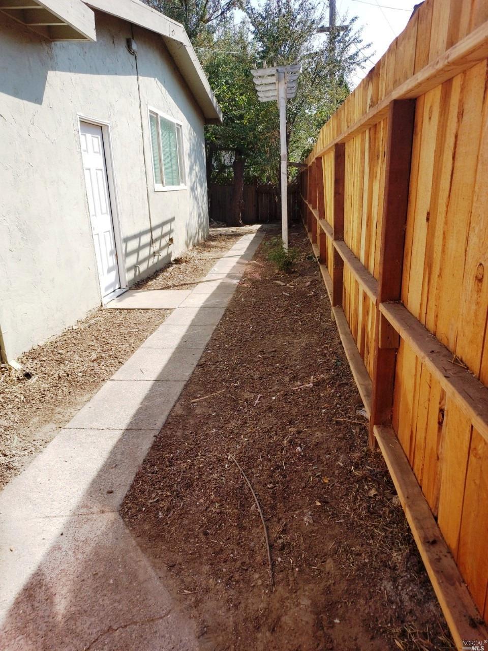 Detail Gallery Image 12 of 14 For 507 E Travis Blvd, Fairfield,  CA 94533 - 3 Beds | 1 Baths