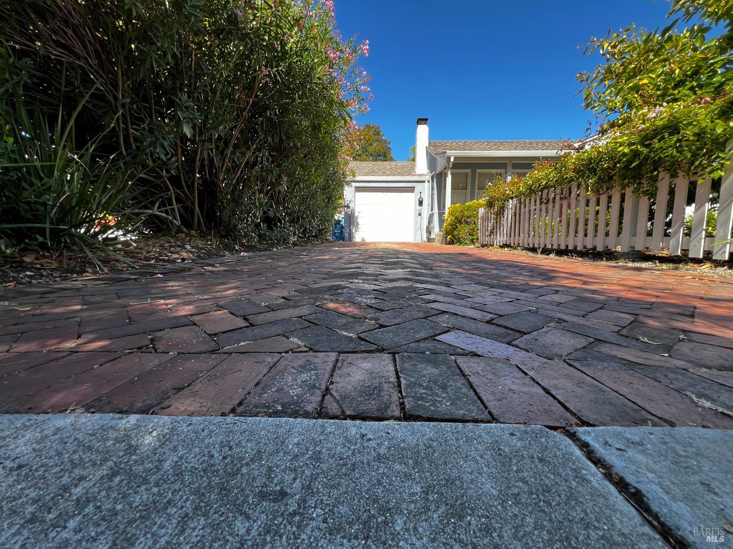 Detail Gallery Image 10 of 16 For 859 Colorado Ave, Palo Alto,  CA 94303 - 2 Beds | 1 Baths