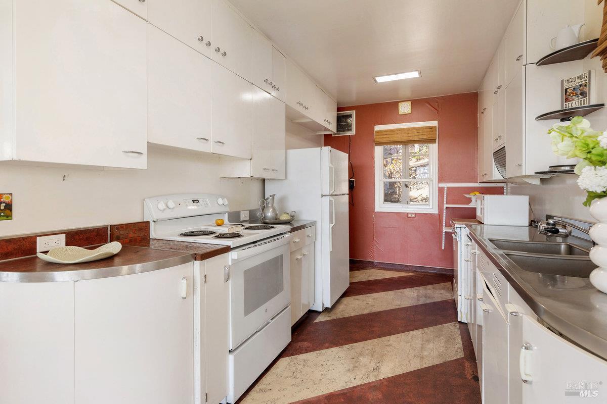 Detail Gallery Image 9 of 73 For 445 Scenic Ave, San Anselmo,  CA 94960 - 2 Beds | 2 Baths