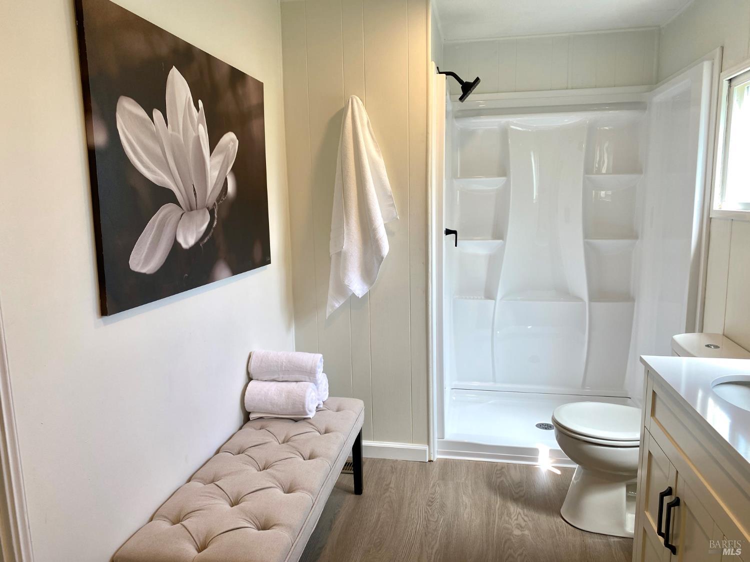 Detail Gallery Image 9 of 22 For 504 Vera Cruz Ave, Novato,  CA 94949 - 2 Beds | 2 Baths