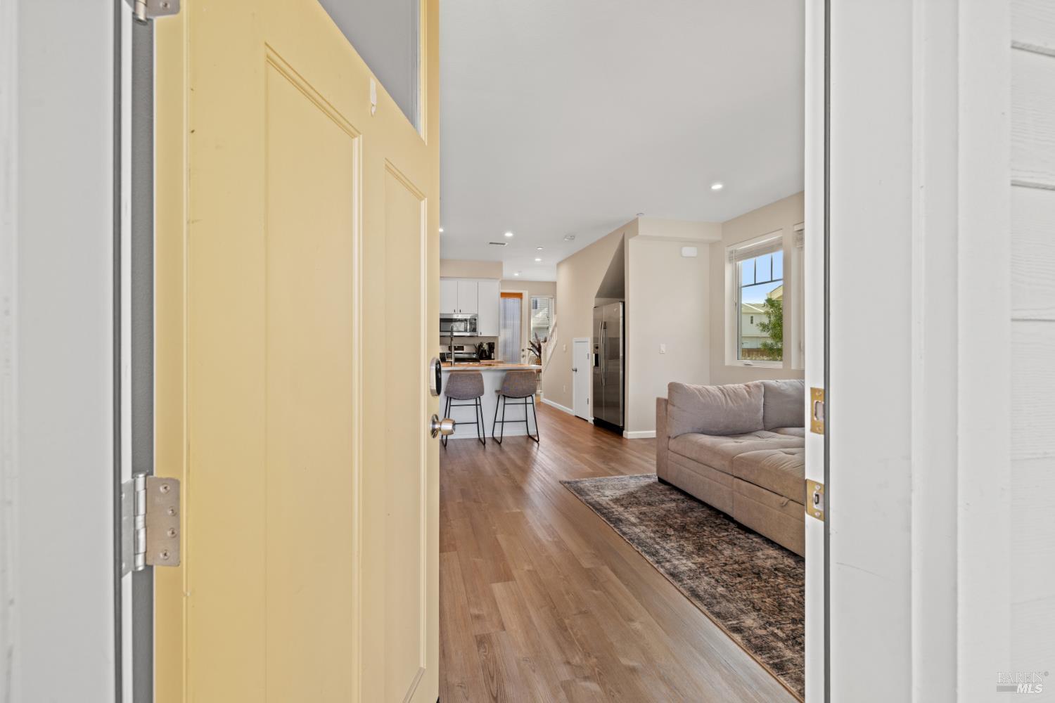 Detail Gallery Image 4 of 28 For 444 Pueblo Bonito Pl, Santa Rosa,  CA 95407 - 3 Beds | 2/1 Baths