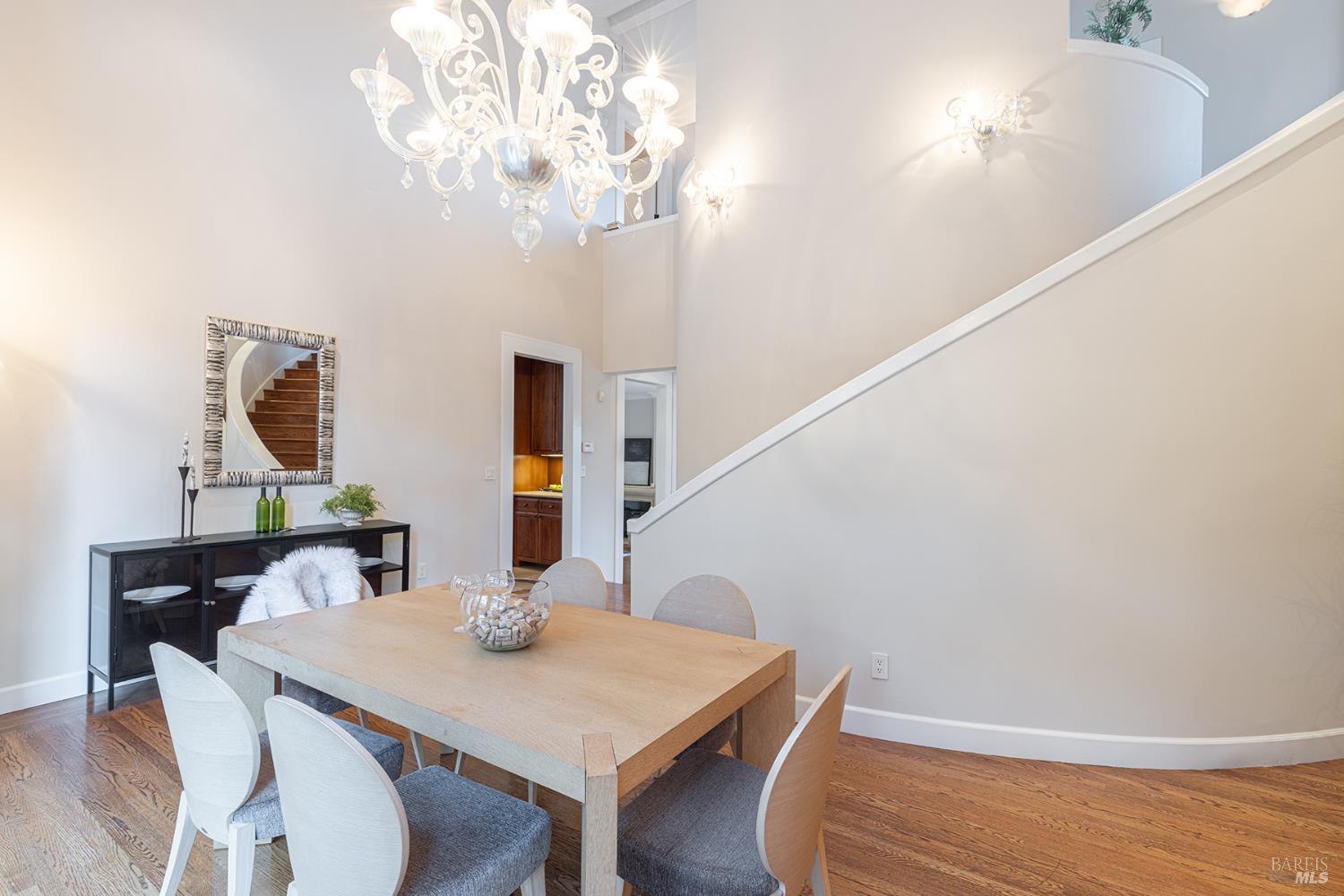 Detail Gallery Image 23 of 72 For 145 Canyon Ct, Napa,  CA 94558 - 5 Beds | 4/1 Baths