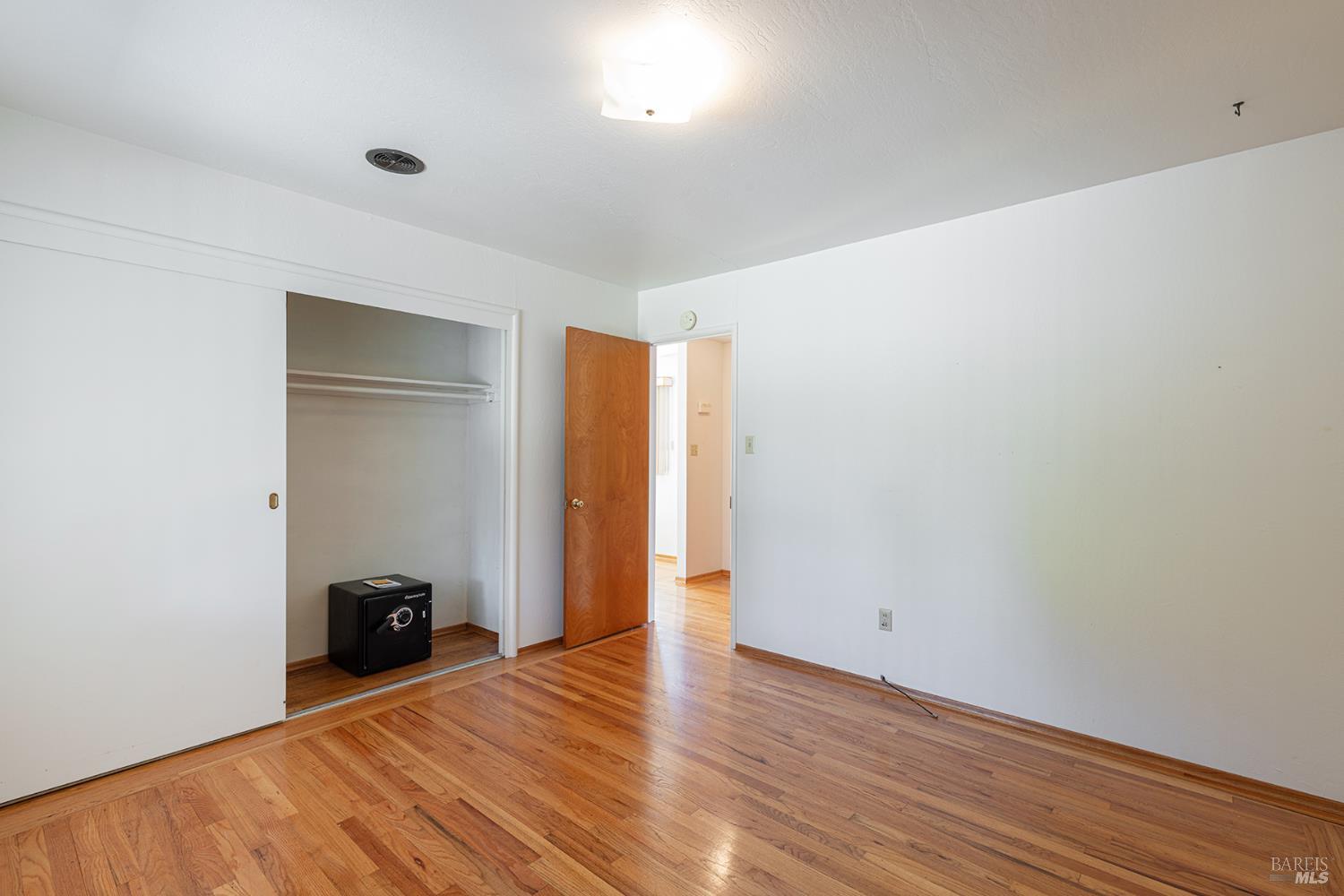 Detail Gallery Image 16 of 38 For 1016 Mccormick Ln, Napa,  CA 94558 - 4 Beds | 2 Baths
