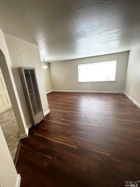 Detail Gallery Image 3 of 14 For 507 E Travis Blvd, Fairfield,  CA 94533 - 3 Beds | 1 Baths