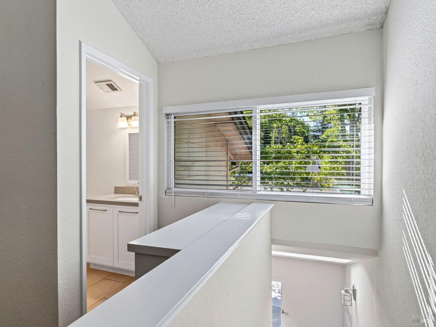 Detail Gallery Image 36 of 42 For 2301 Woodlake Dr, Santa Rosa,  CA 95405 - 2 Beds | 2 Baths