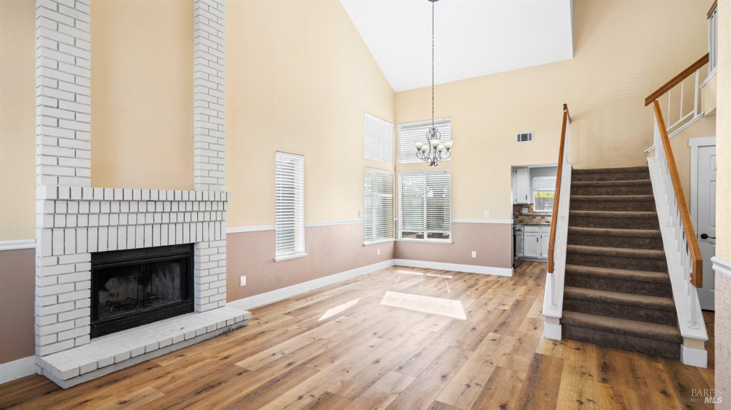 Detail Gallery Image 6 of 44 For 2415 Tea Ct, Fairfield,  CA 94534 - 3 Beds | 2/1 Baths