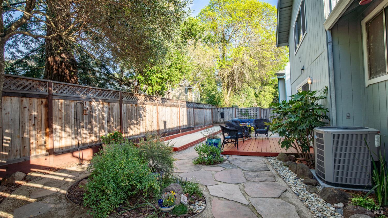 Detail Gallery Image 40 of 73 For 5270 Arnica Way, Santa Rosa,  CA 95403 - 4 Beds | 2/1 Baths