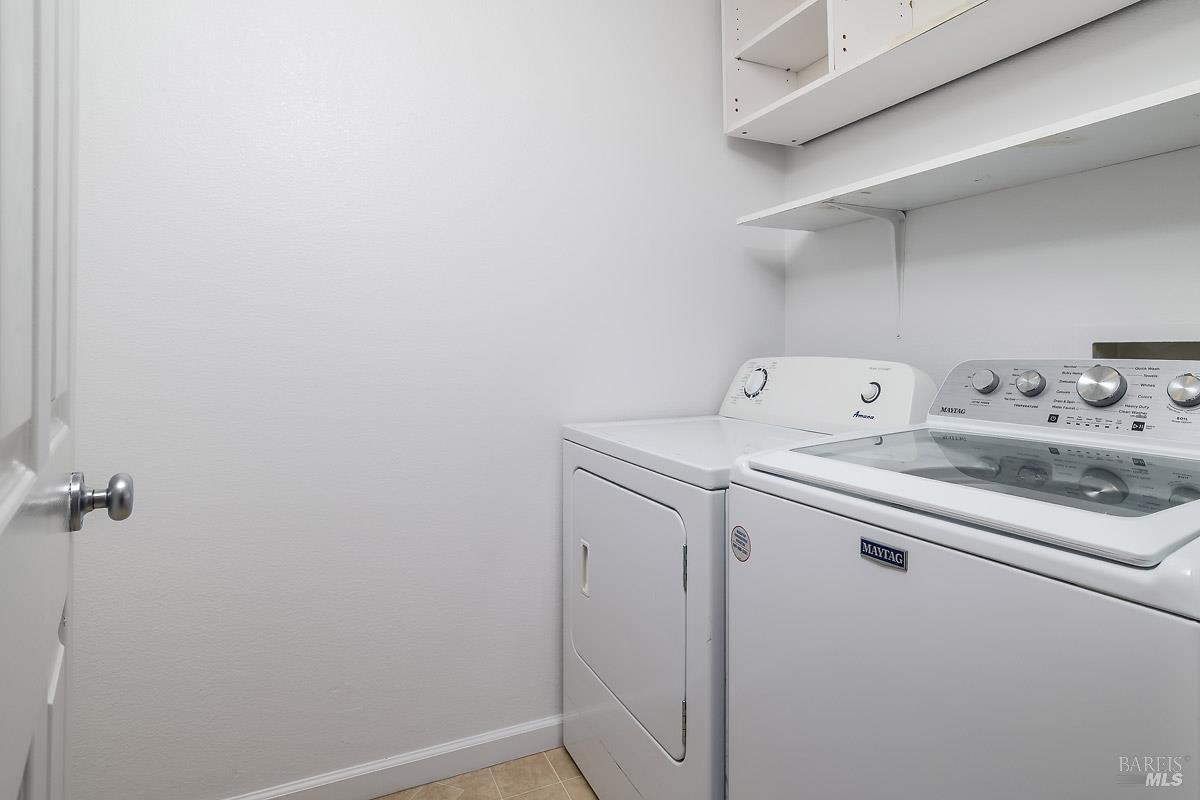 Detail Gallery Image 21 of 28 For 62 Holliday Dr, Novato,  CA 94949 - 2 Beds | 2/1 Baths