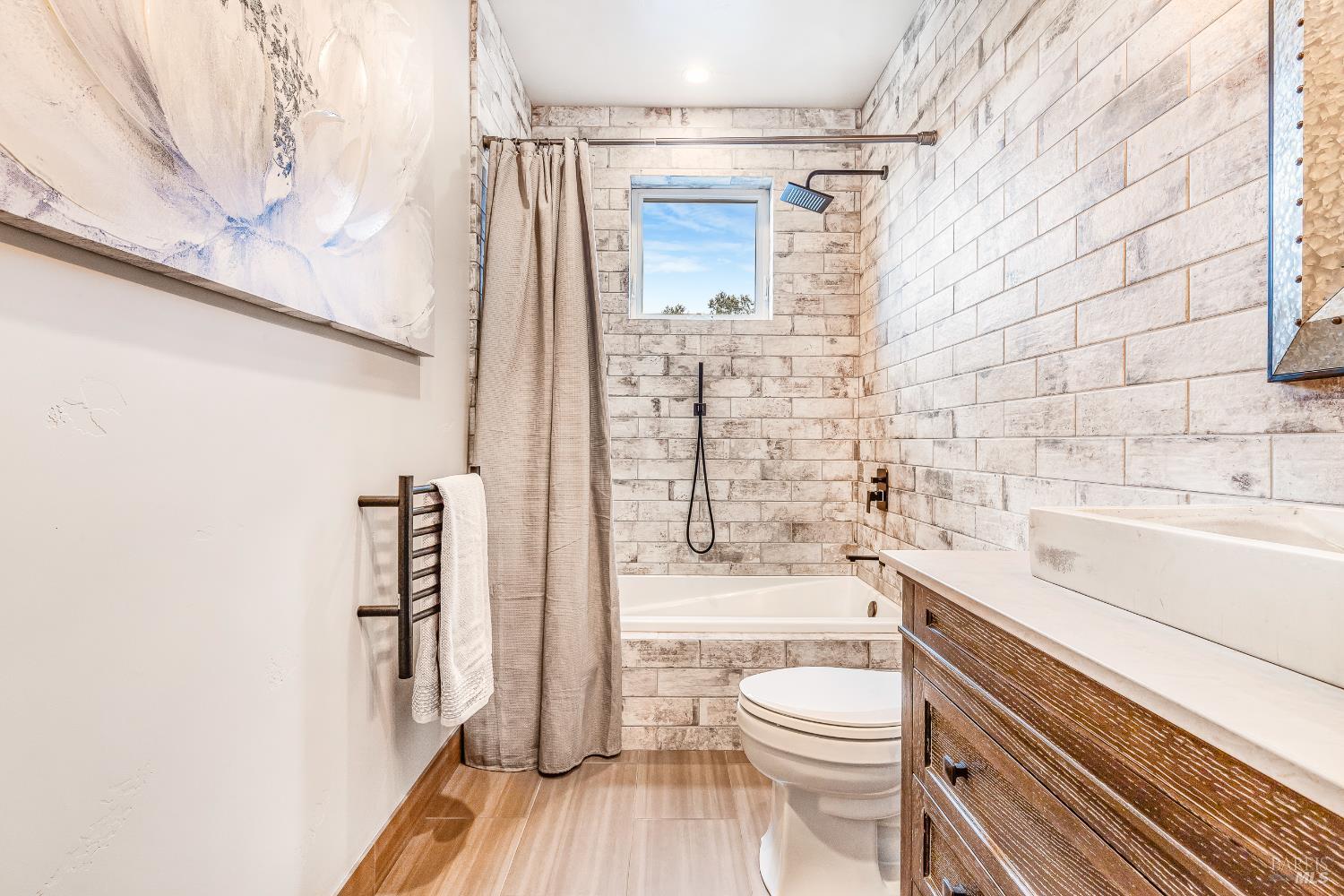 Detail Gallery Image 28 of 63 For 2800 Bardy Rd, Santa Rosa,  CA 95404 - 4 Beds | 4 Baths