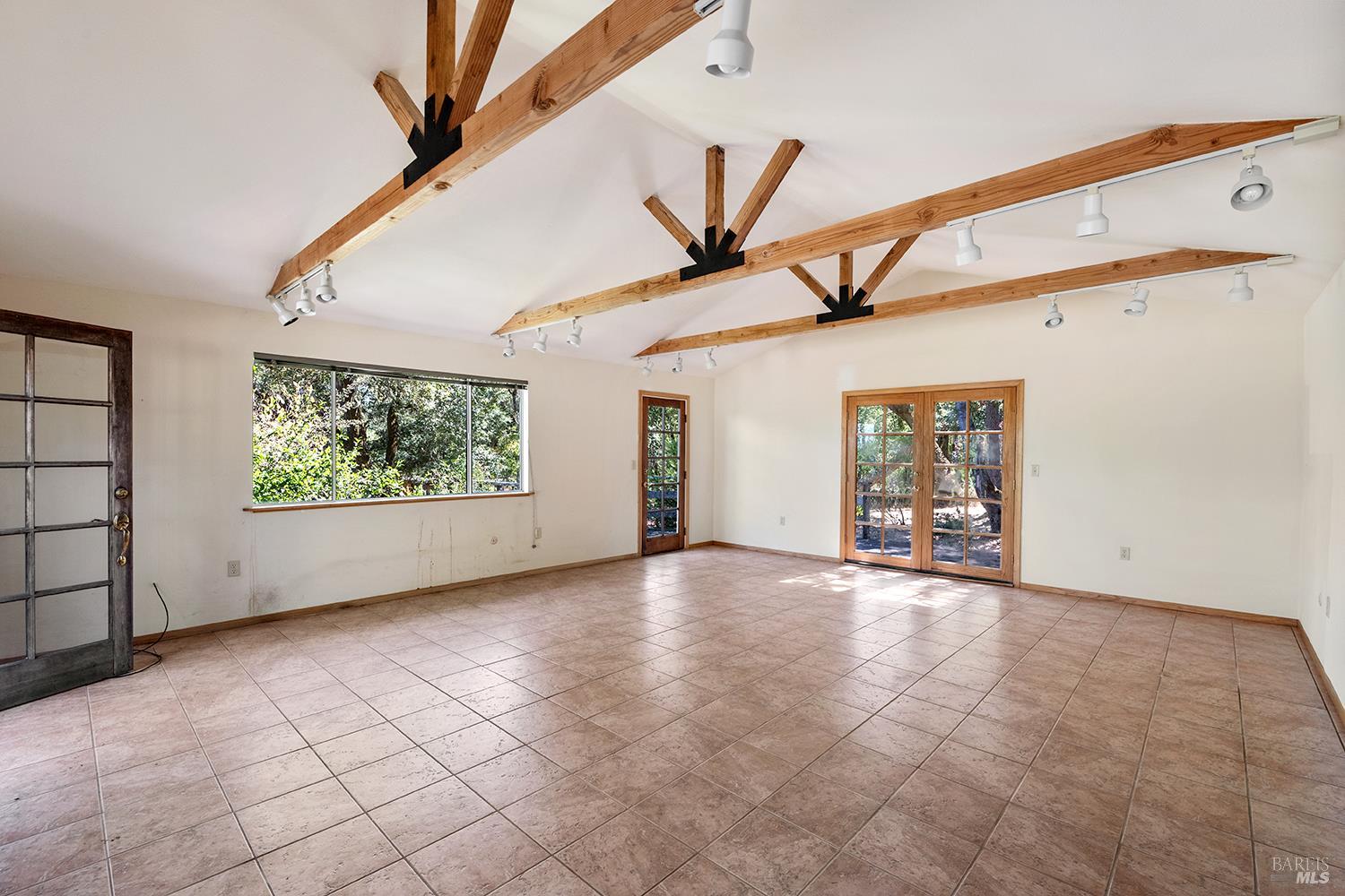 Detail Gallery Image 28 of 79 For 12936 Bones Ln, Sebastopol,  CA 95472 - 3 Beds | 2 Baths