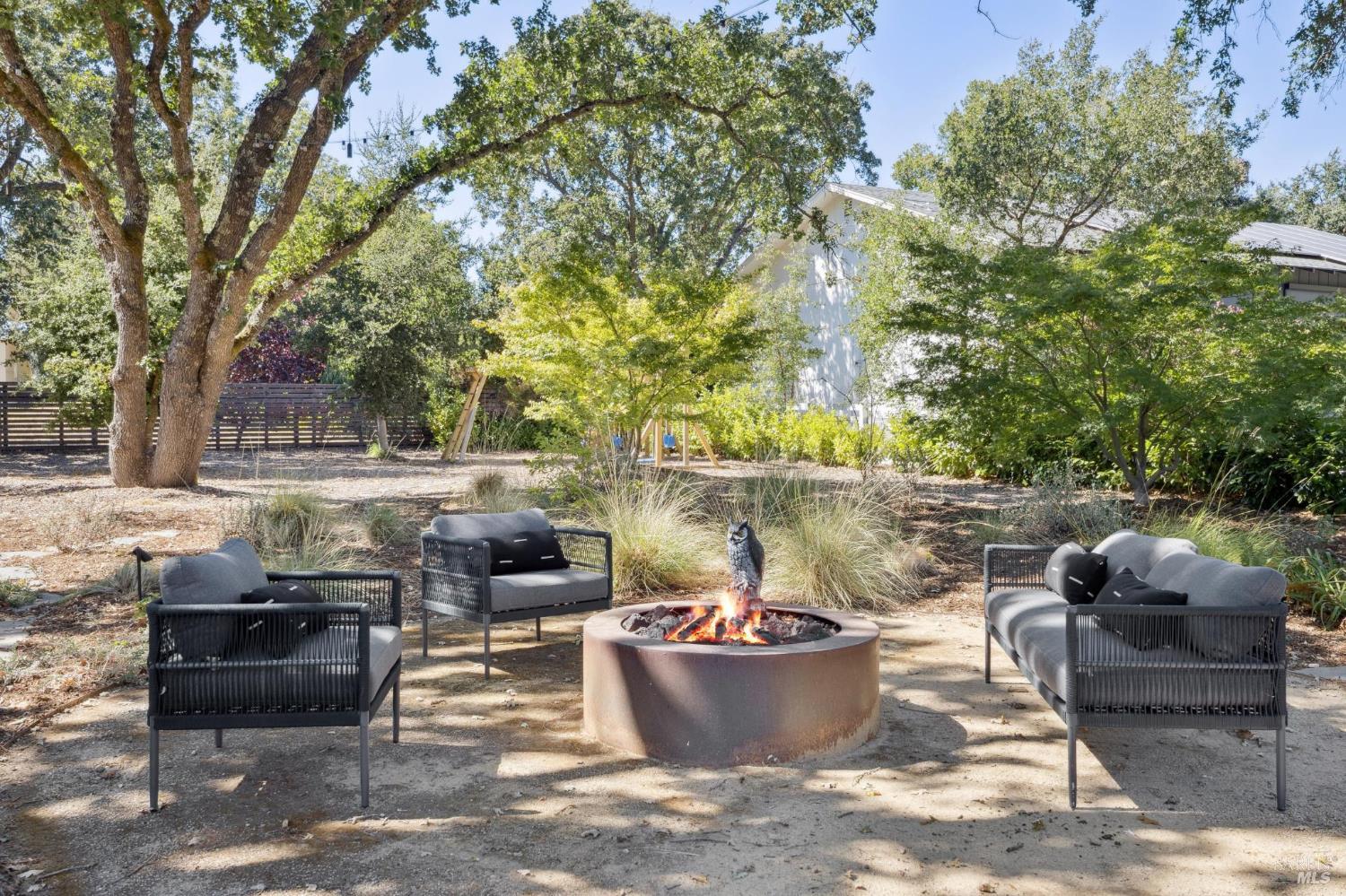 Detail Gallery Image 64 of 96 For 20685 5th St, Sonoma,  CA 95476 - 3 Beds | 3/1 Baths