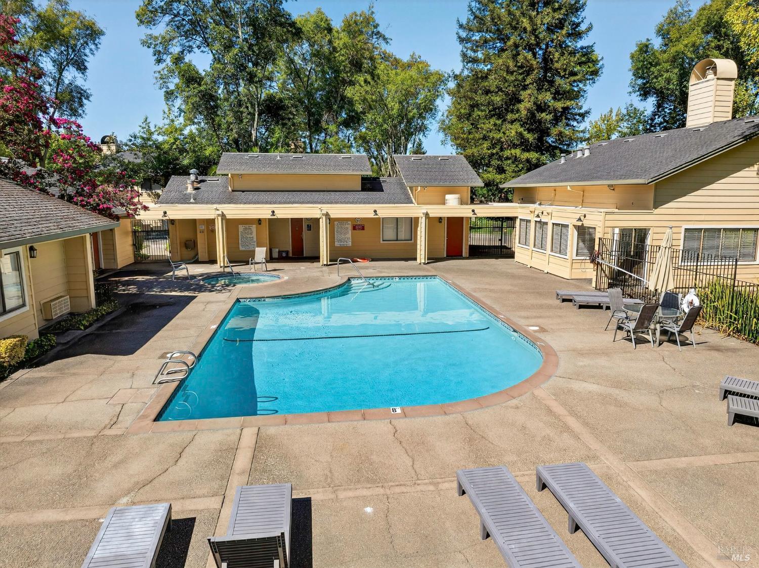Detail Gallery Image 39 of 42 For 2301 Woodlake Dr, Santa Rosa,  CA 95405 - 2 Beds | 2 Baths