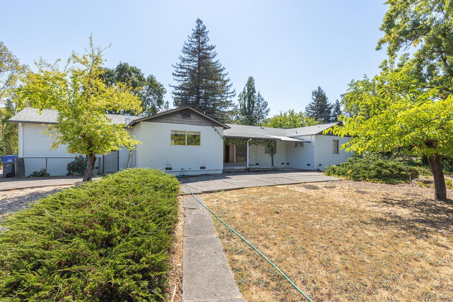 Detail Gallery Image 26 of 38 For 1016 Mccormick Ln, Napa,  CA 94558 - 4 Beds | 2 Baths