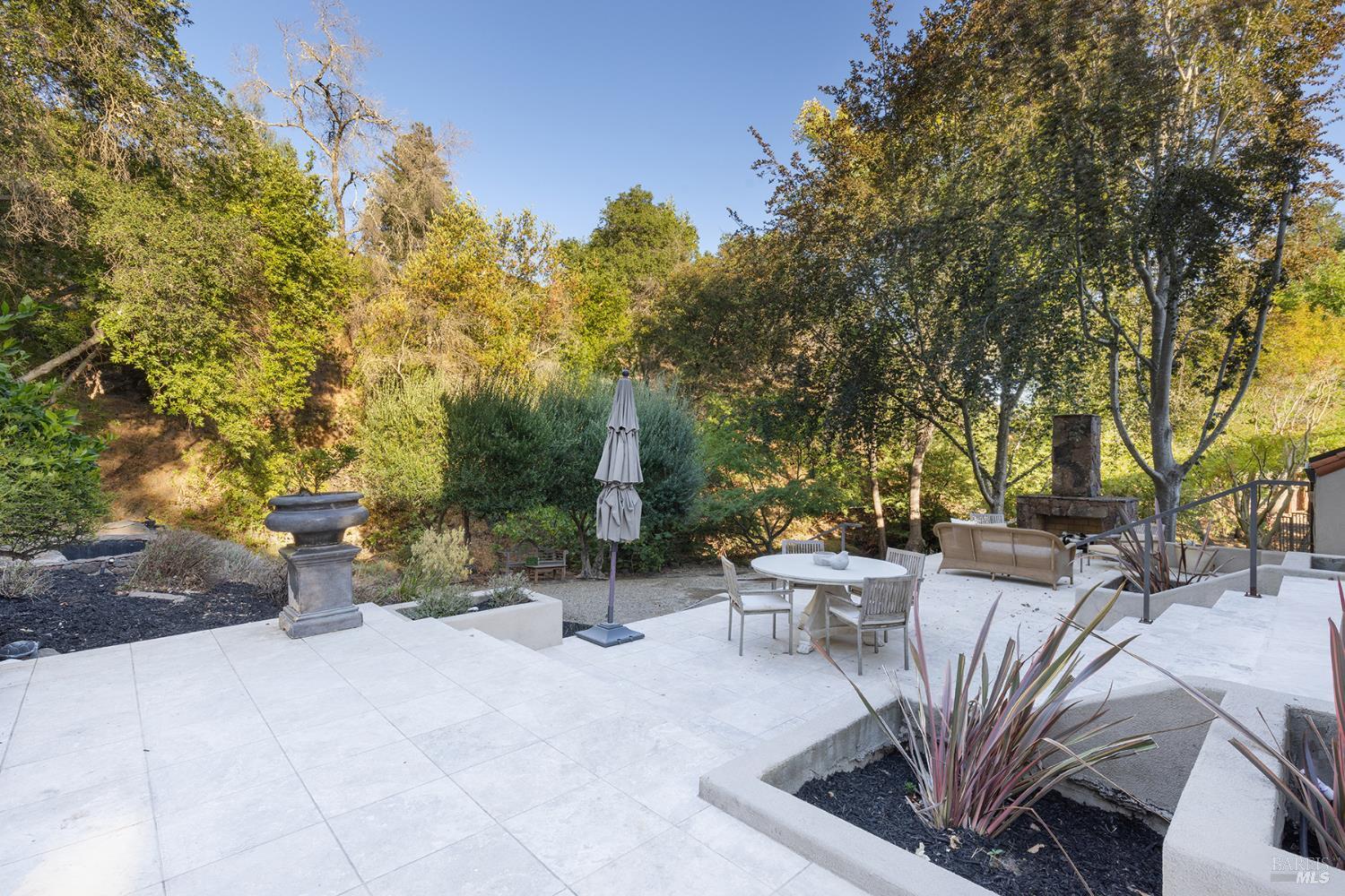 Detail Gallery Image 42 of 72 For 145 Canyon Ct, Napa,  CA 94558 - 5 Beds | 4/1 Baths