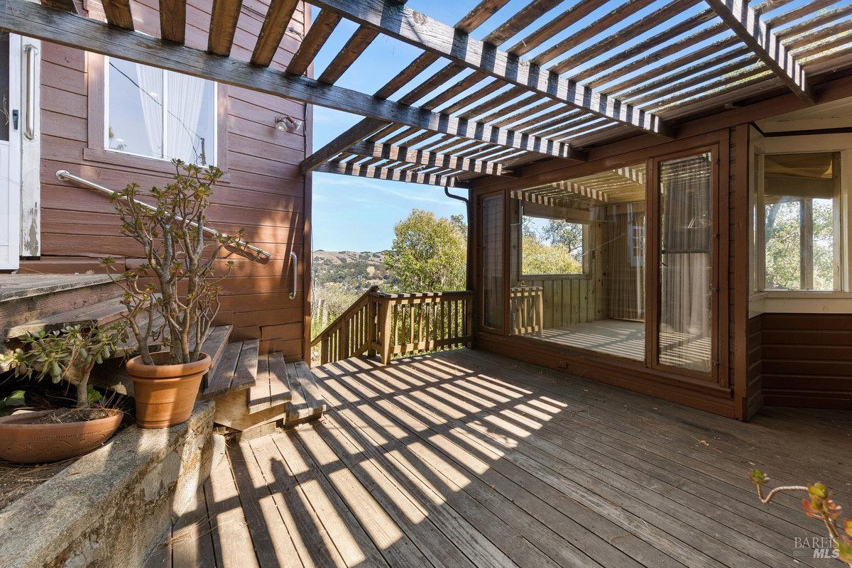Detail Gallery Image 38 of 73 For 445 Scenic Ave, San Anselmo,  CA 94960 - 2 Beds | 2 Baths
