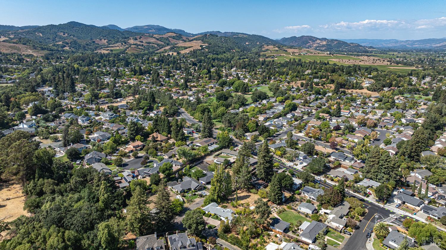 Detail Gallery Image 34 of 38 For 1016 Mccormick Ln, Napa,  CA 94558 - 4 Beds | 2 Baths