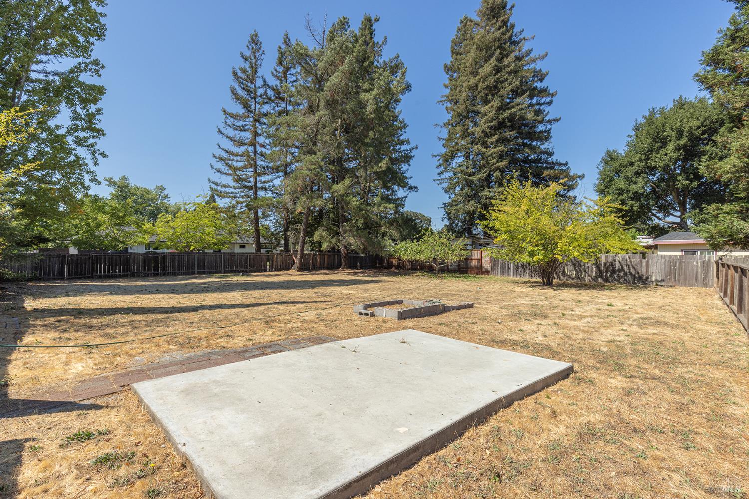 Detail Gallery Image 27 of 38 For 1016 Mccormick Ln, Napa,  CA 94558 - 4 Beds | 2 Baths