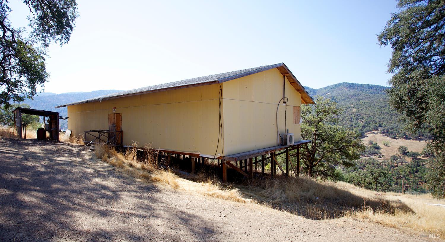Detail Gallery Image 13 of 14 For 35100 Mendocino Pass Rd, Covelo,  CA 95428 - 2 Beds | 1 Baths