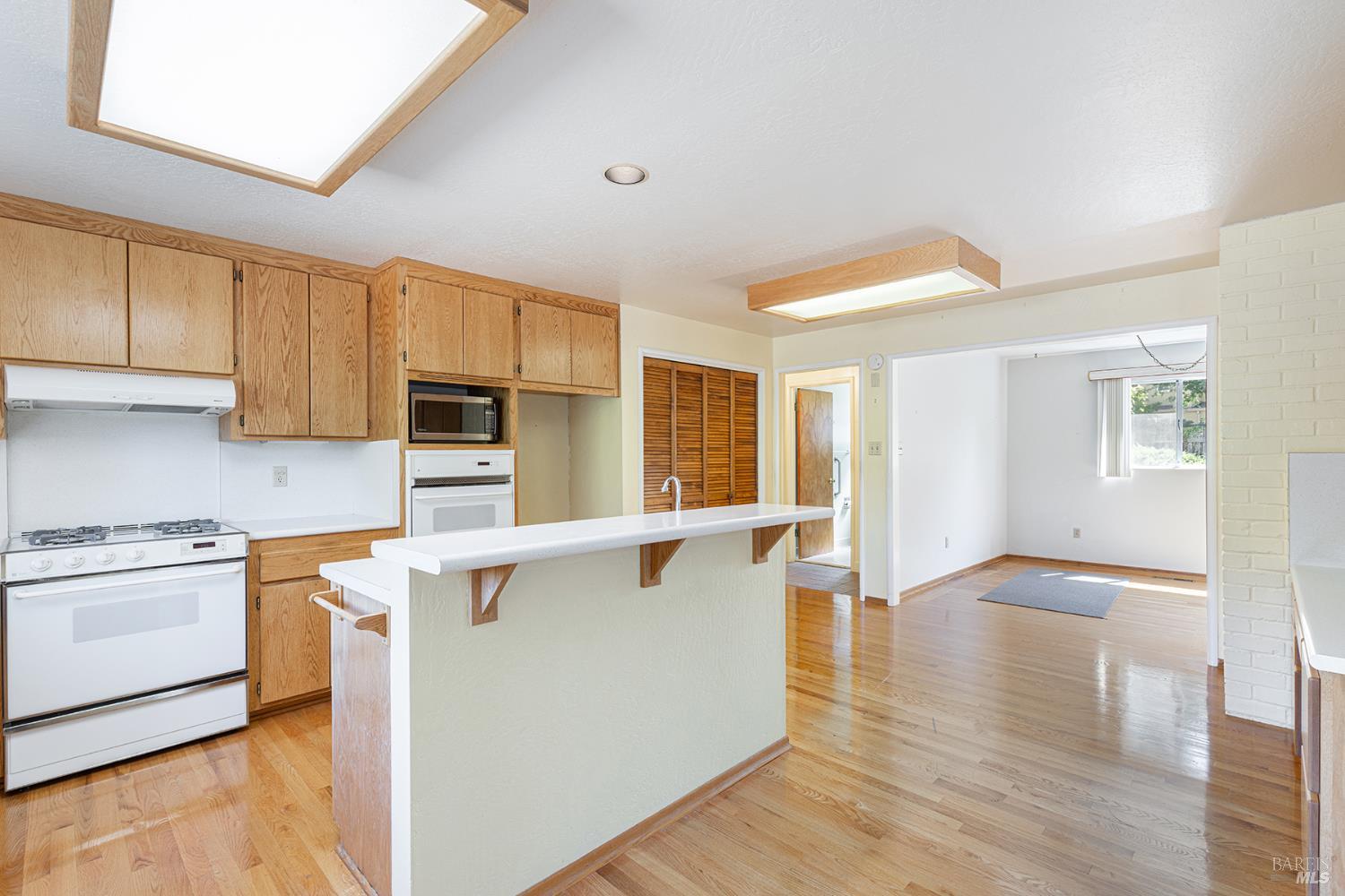 Detail Gallery Image 12 of 38 For 1016 Mccormick Ln, Napa,  CA 94558 - 4 Beds | 2 Baths