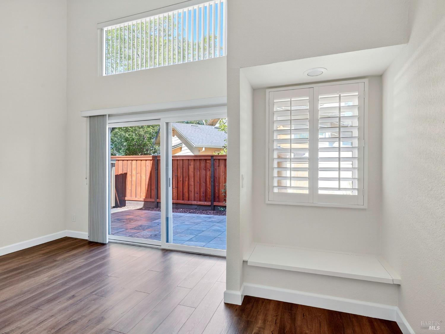 Detail Gallery Image 18 of 42 For 2301 Woodlake Dr, Santa Rosa,  CA 95405 - 2 Beds | 2 Baths