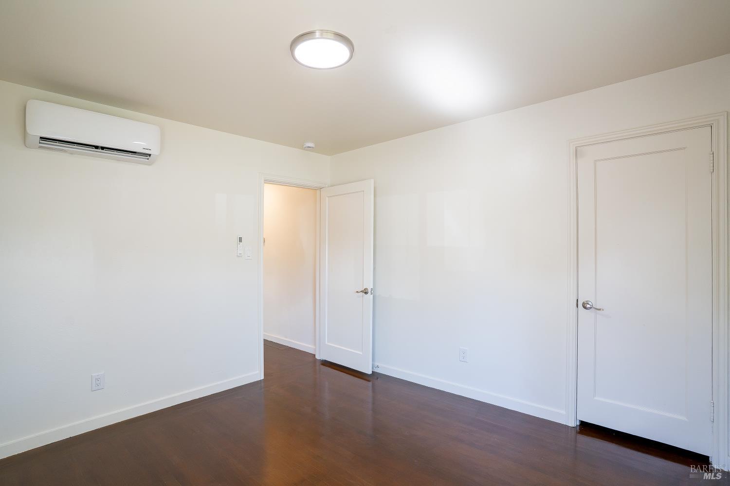 Detail Gallery Image 8 of 35 For 413 S Jefferson St, Napa,  CA 94559 - 2 Beds | 1 Baths