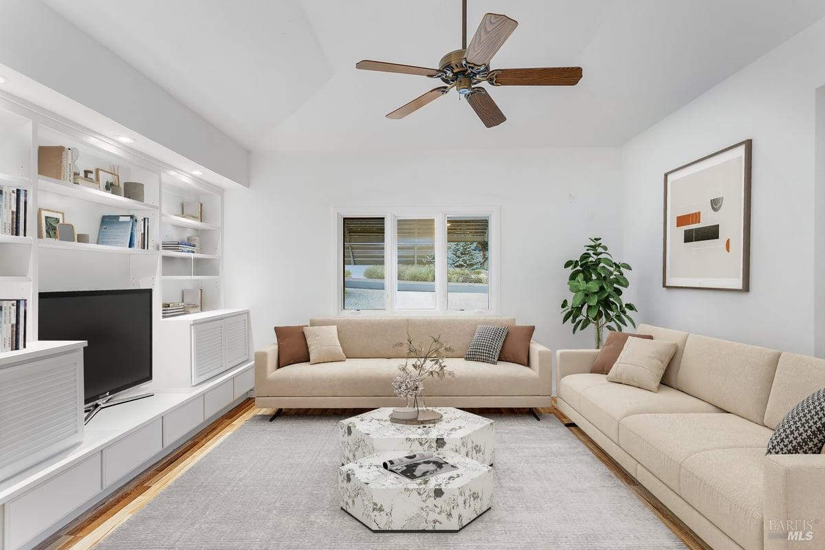 Detail Gallery Image 16 of 24 For 10 Hazel Ct, San Rafael,  CA 94901 - 2 Beds | 2 Baths