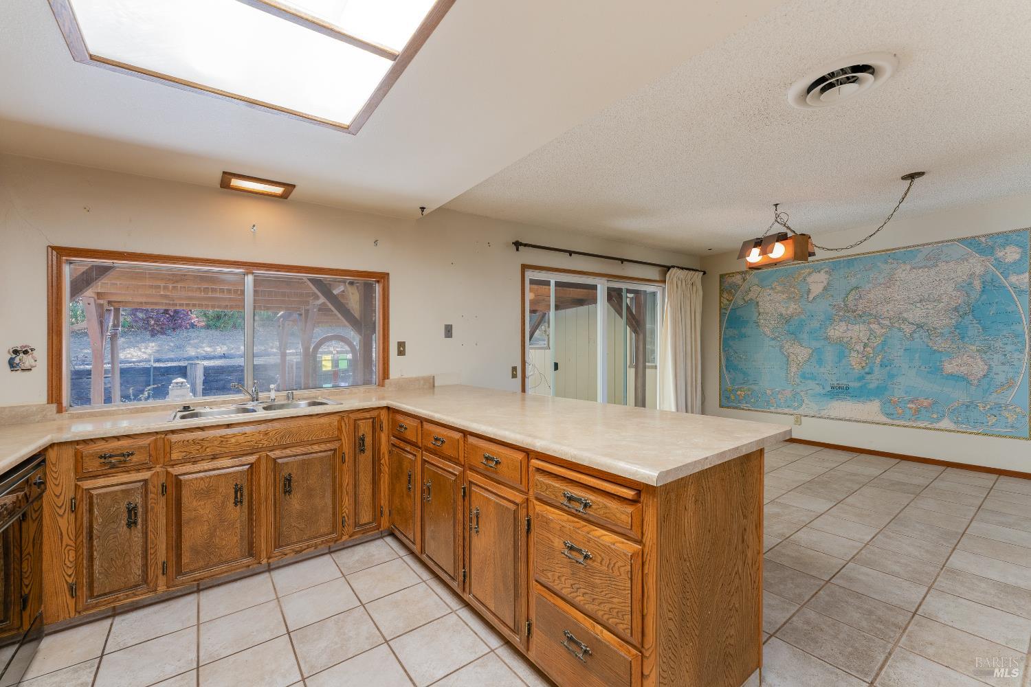 Detail Gallery Image 12 of 33 For 641 Blue Oak Dr, Ukiah,  CA 95482 - 4 Beds | 2 Baths