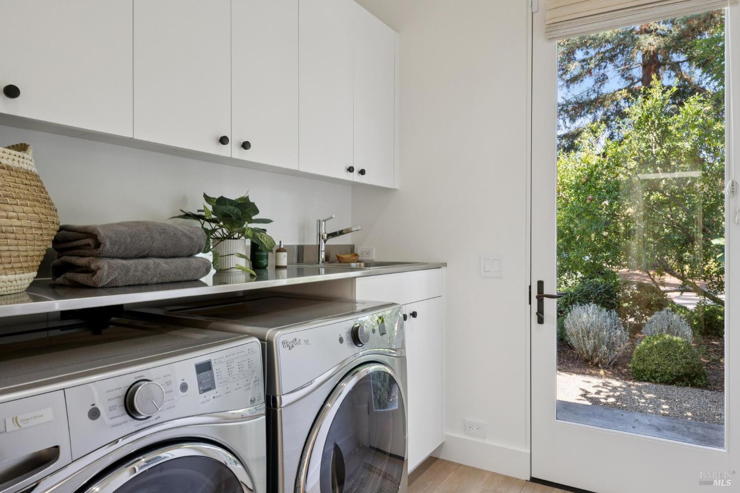 Detail Gallery Image 47 of 96 For 20685 5th St, Sonoma,  CA 95476 - 3 Beds | 3/1 Baths