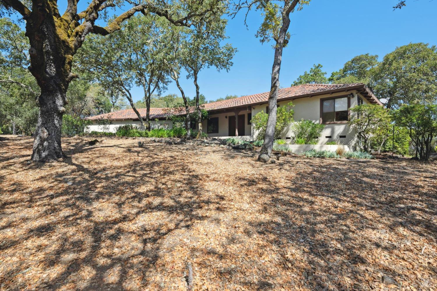 Detail Gallery Image 5 of 33 For 2175 London Ranch Rd, Glen Ellen,  CA 95442 - 2 Beds | 2 Baths