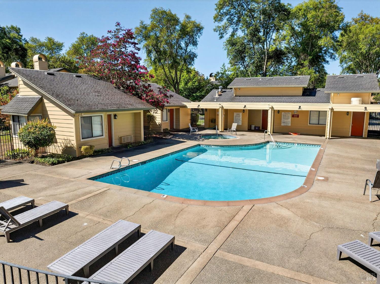 Detail Gallery Image 40 of 42 For 2301 Woodlake Dr, Santa Rosa,  CA 95405 - 2 Beds | 2 Baths