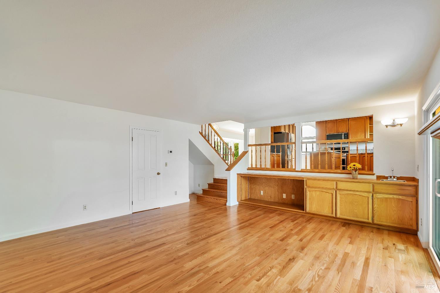 Detail Gallery Image 14 of 36 For 9525 Camelot Dr, Windsor,  CA 95492 - 4 Beds | 2/1 Baths