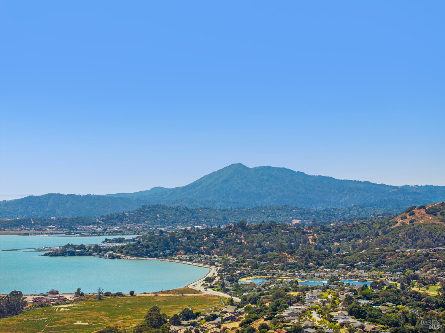 Detail Gallery Image 49 of 56 For 126 San Marino Dr, San Rafael,  CA 94901 - 5 Beds | 3/1 Baths