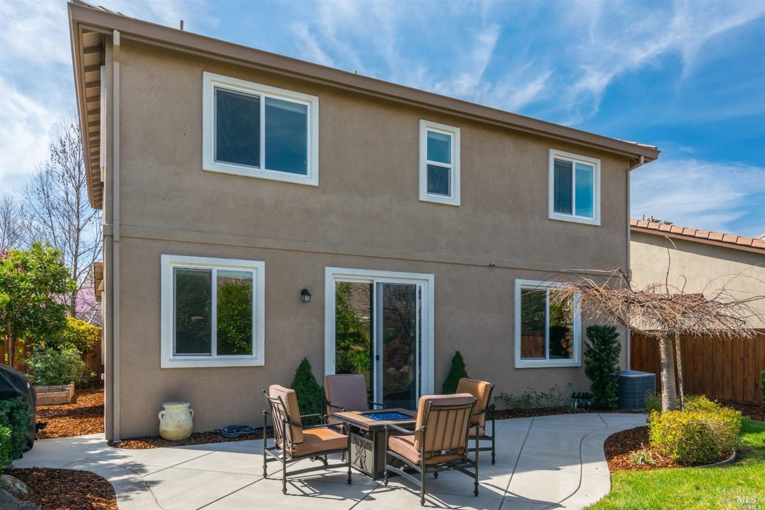 Detail Gallery Image 21 of 22 For 2222 Newcastle Dr, Vacaville,  CA 95687 - 3 Beds | 2/1 Baths