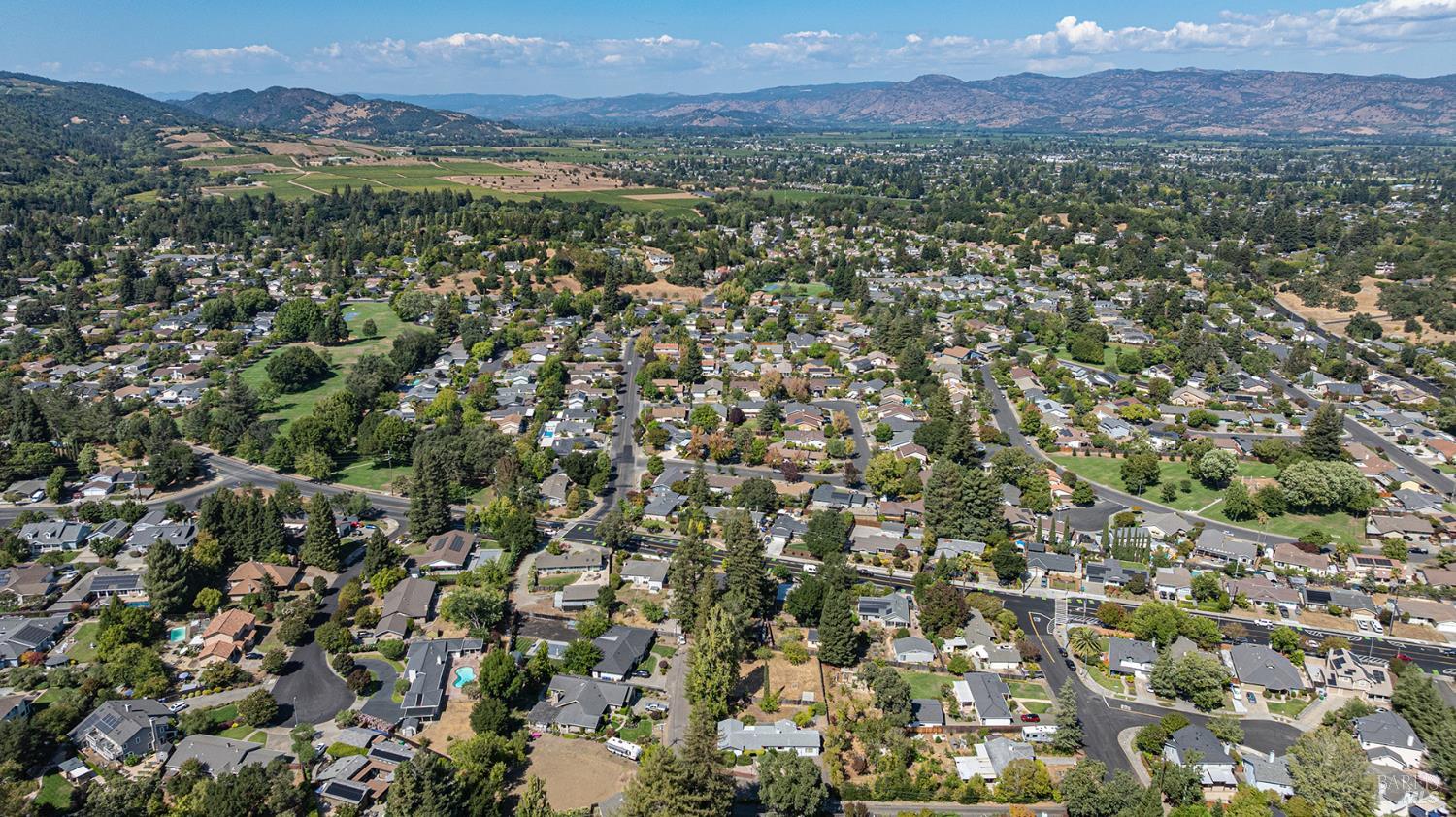 Detail Gallery Image 36 of 38 For 1016 Mccormick Ln, Napa,  CA 94558 - 4 Beds | 2 Baths