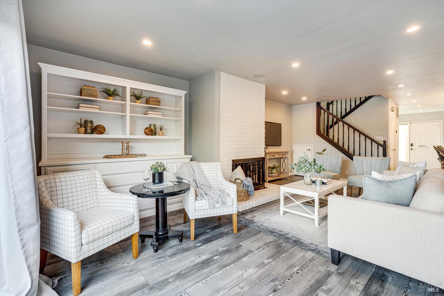 Detail Gallery Image 20 of 58 For 925 Marina Dr, Napa,  CA 94559 - 3 Beds | 2/1 Baths