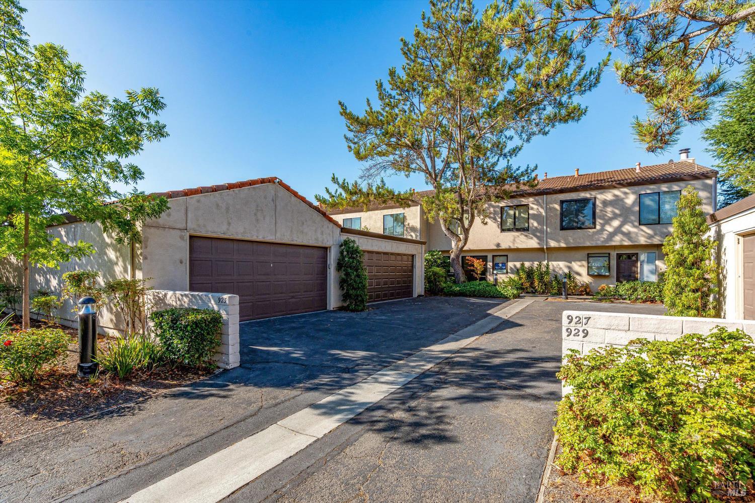 Detail Gallery Image 6 of 58 For 925 Marina Dr, Napa,  CA 94559 - 3 Beds | 2/1 Baths